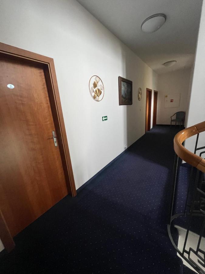 Hotel Apollon Litomerice Exterior photo