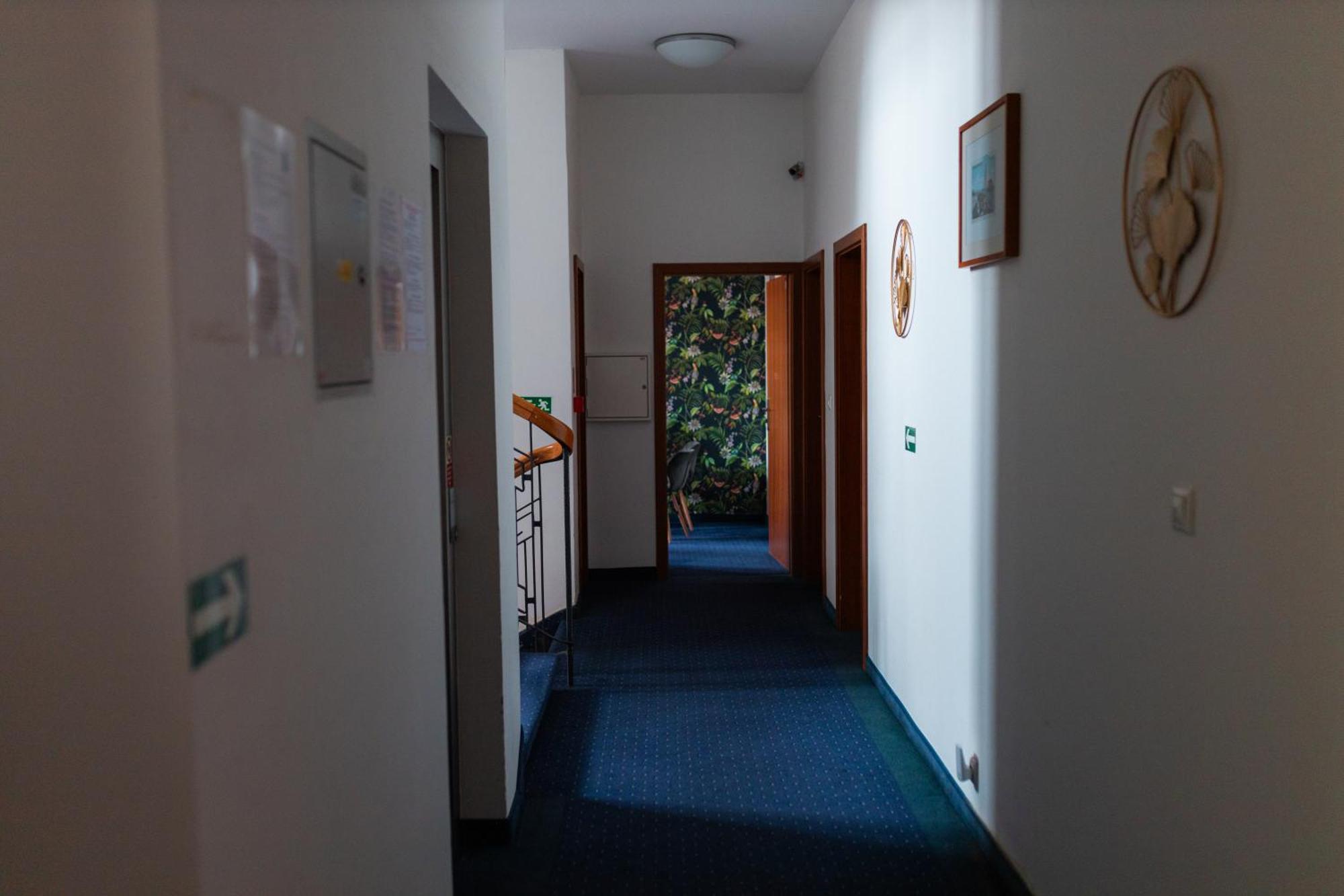 Hotel Apollon Litomerice Exterior photo